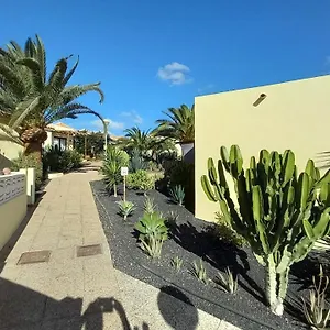 sunny-panorama-seasight-bungalow-lomas-strand-5-min.in-canary-islands.com/